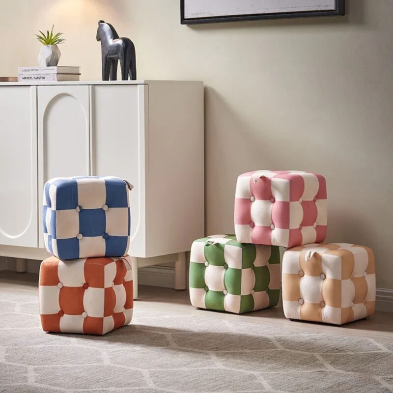 Pouf Design Sculptural Damier Orange Blanc Artistique Décoratif Moderne – Image 6